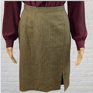 FUNDAMENTAL THINGS -- Mid-Lgth Skirt, Houndstooth, Beige/Green/Maroon, Back Zip